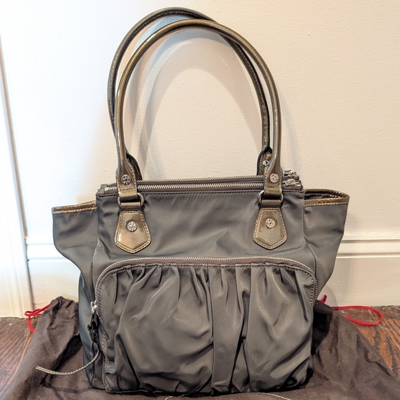 MZ Wallace Jane Tote - grey steal Bedford patent metallic - Picture 5 of 11